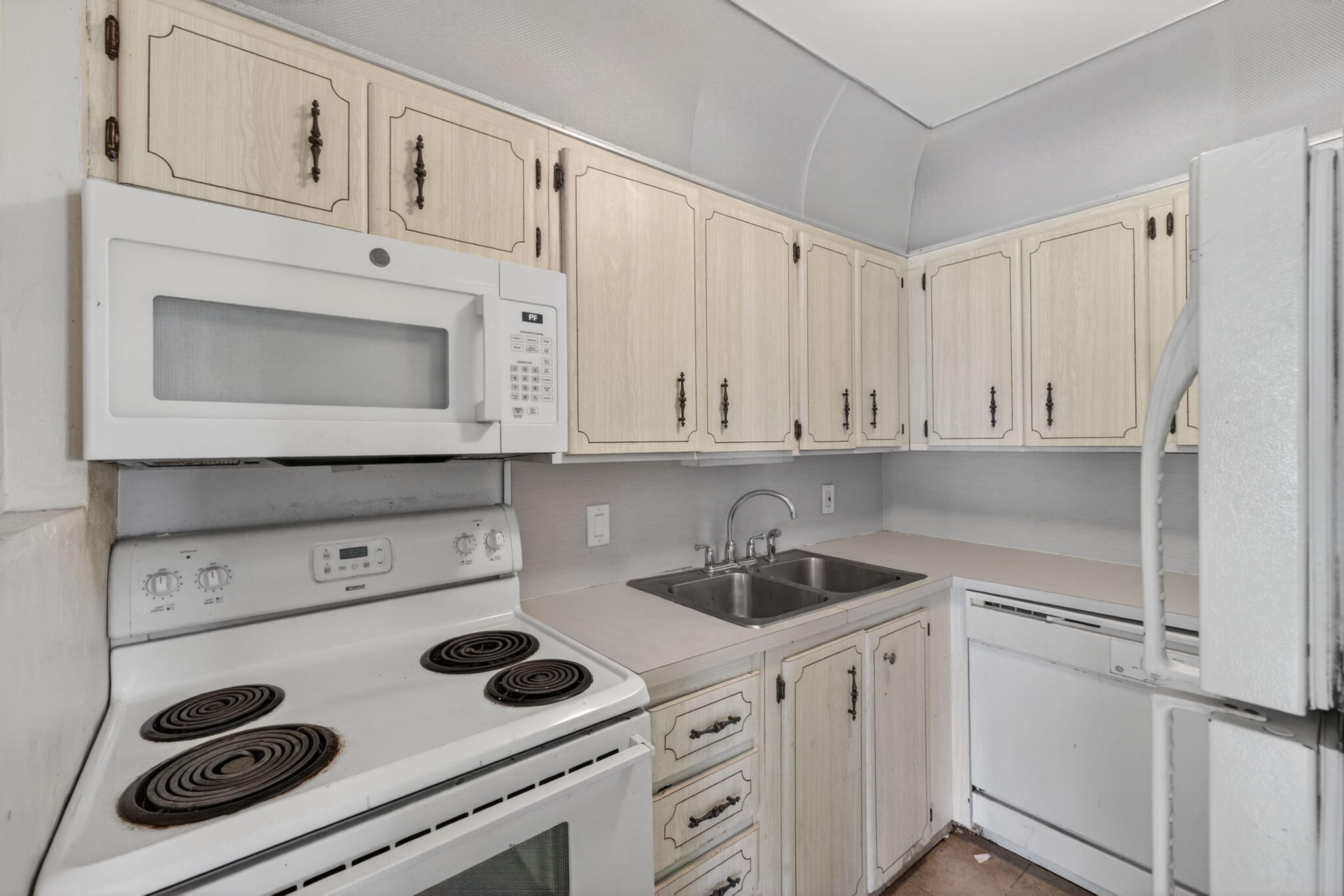 841 SW 18th Court