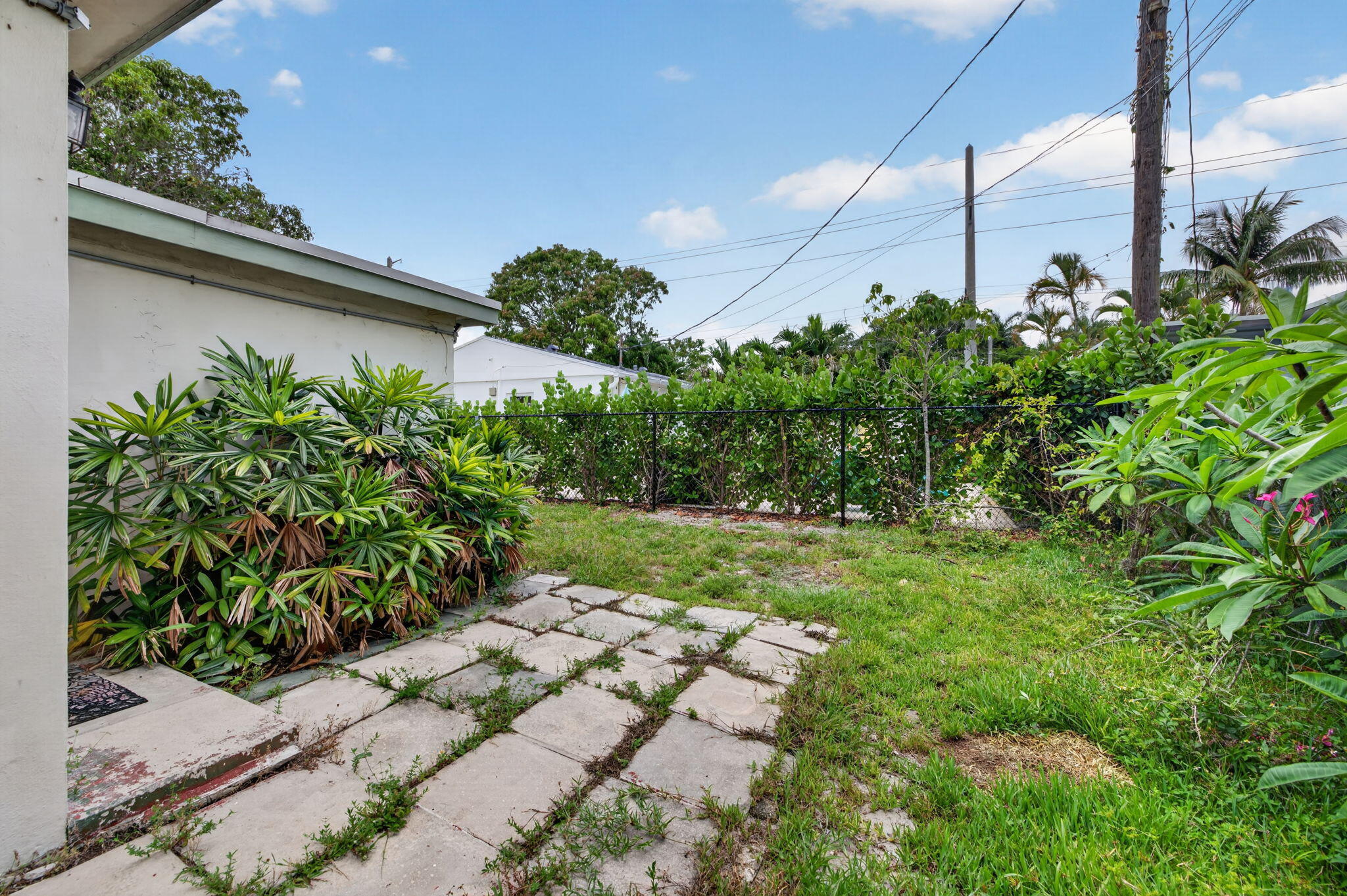 841 SW 18th Court
