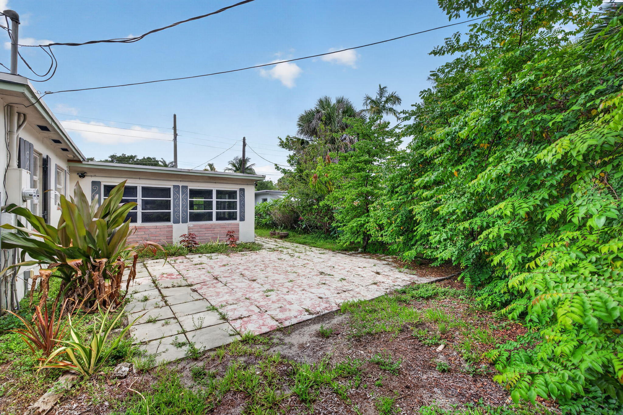 841 SW 18th Court