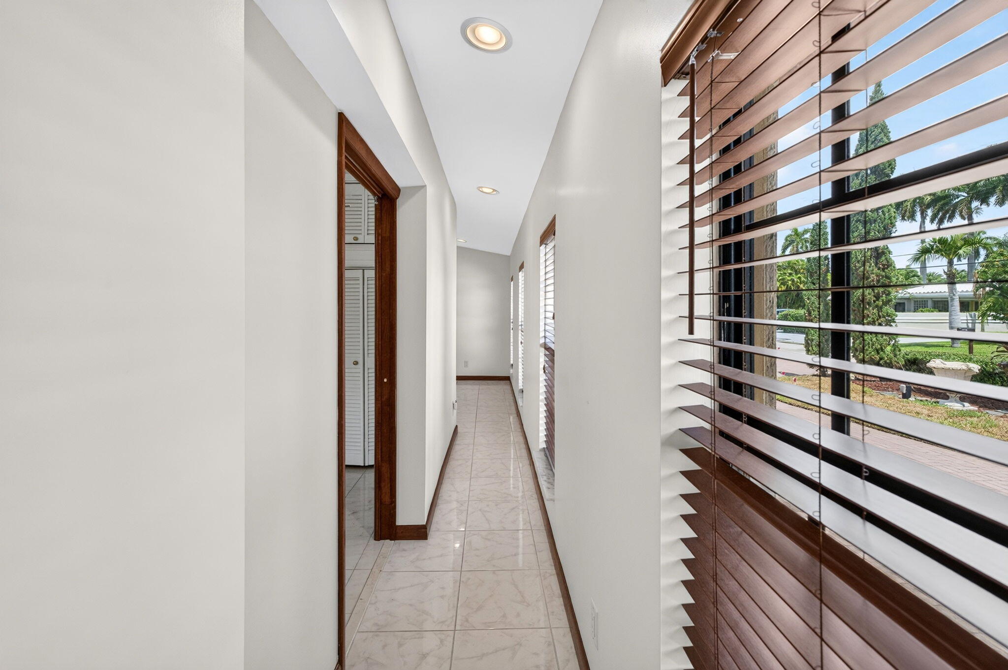 2060 Tropic Isle, Lauderdale-By-The-Sea