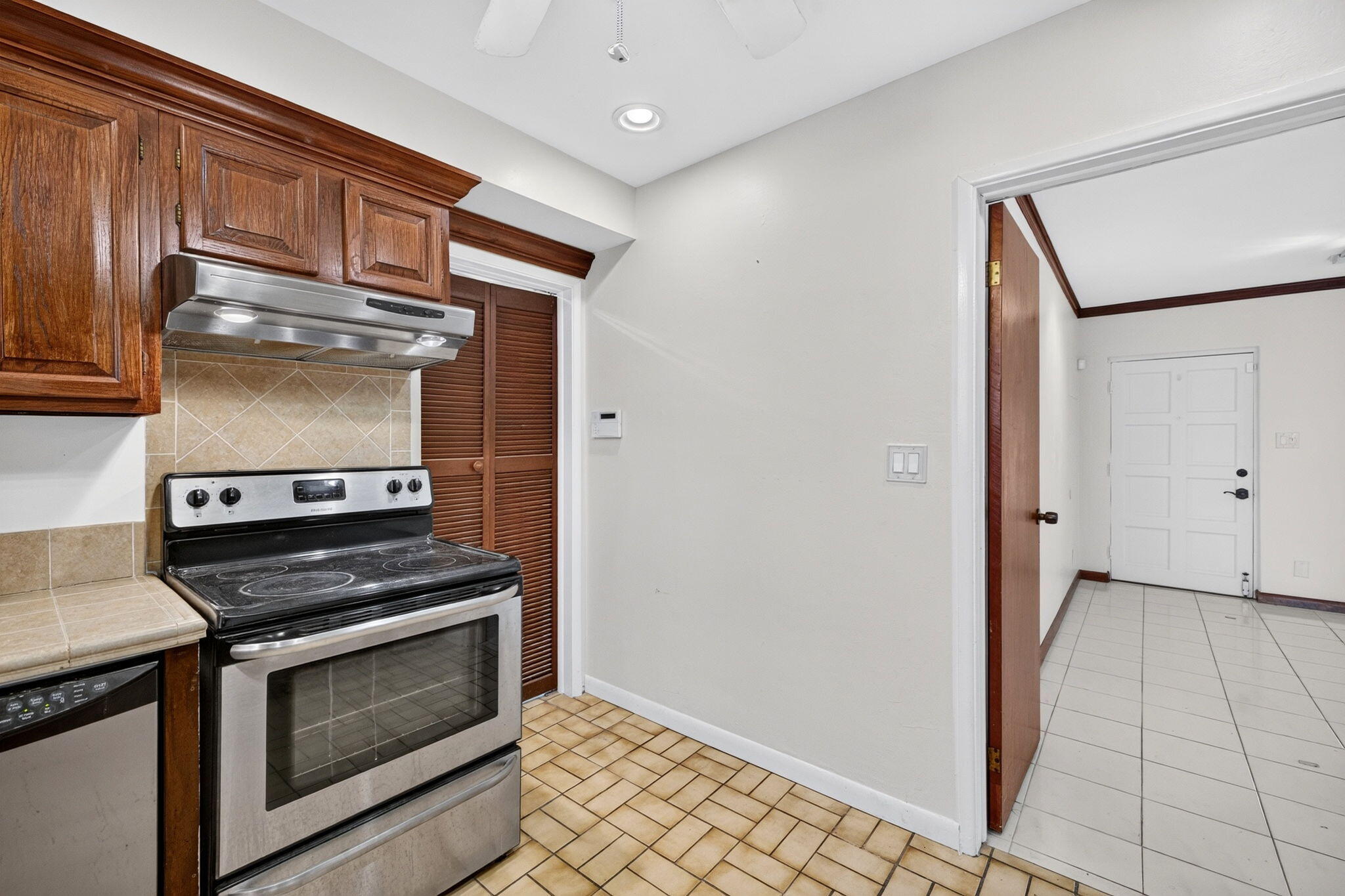 2060 Tropic Isle, Lauderdale-By-The-Sea