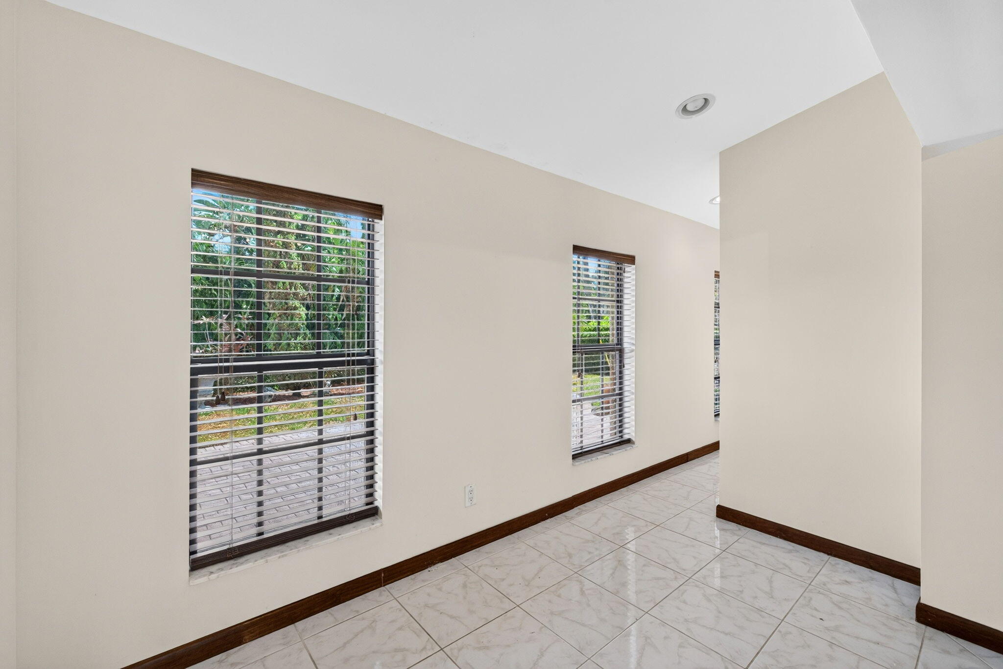 2060 Tropic Isle, Lauderdale-By-The-Sea