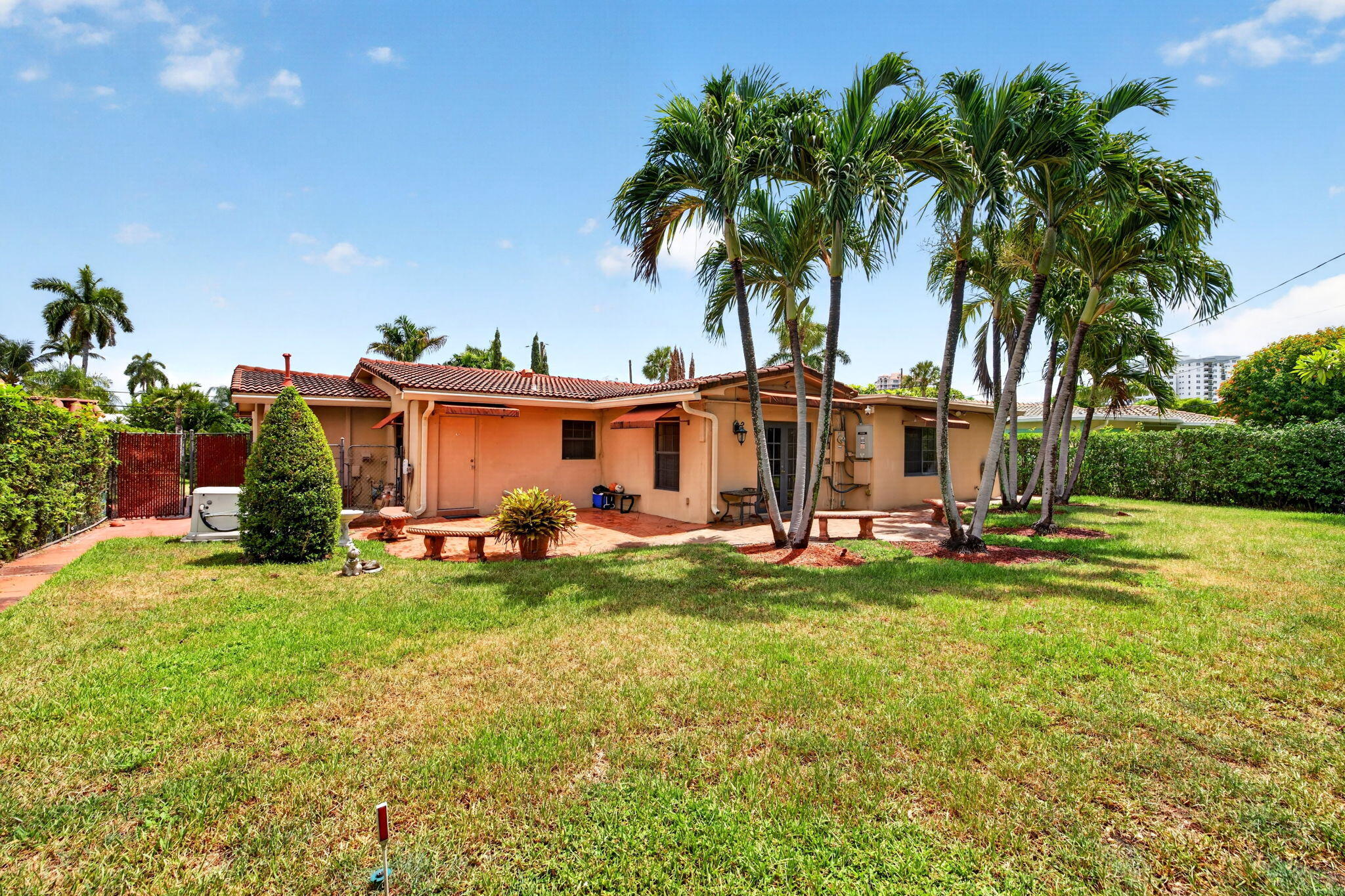 2060 Tropic Isle, Lauderdale-By-The-Sea