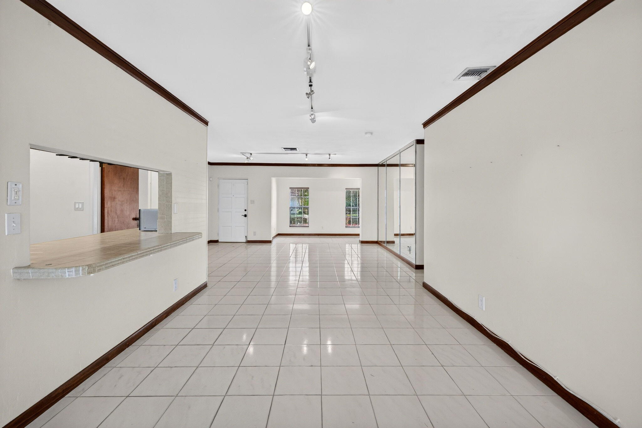 2060 Tropic Isle, Lauderdale-By-The-Sea