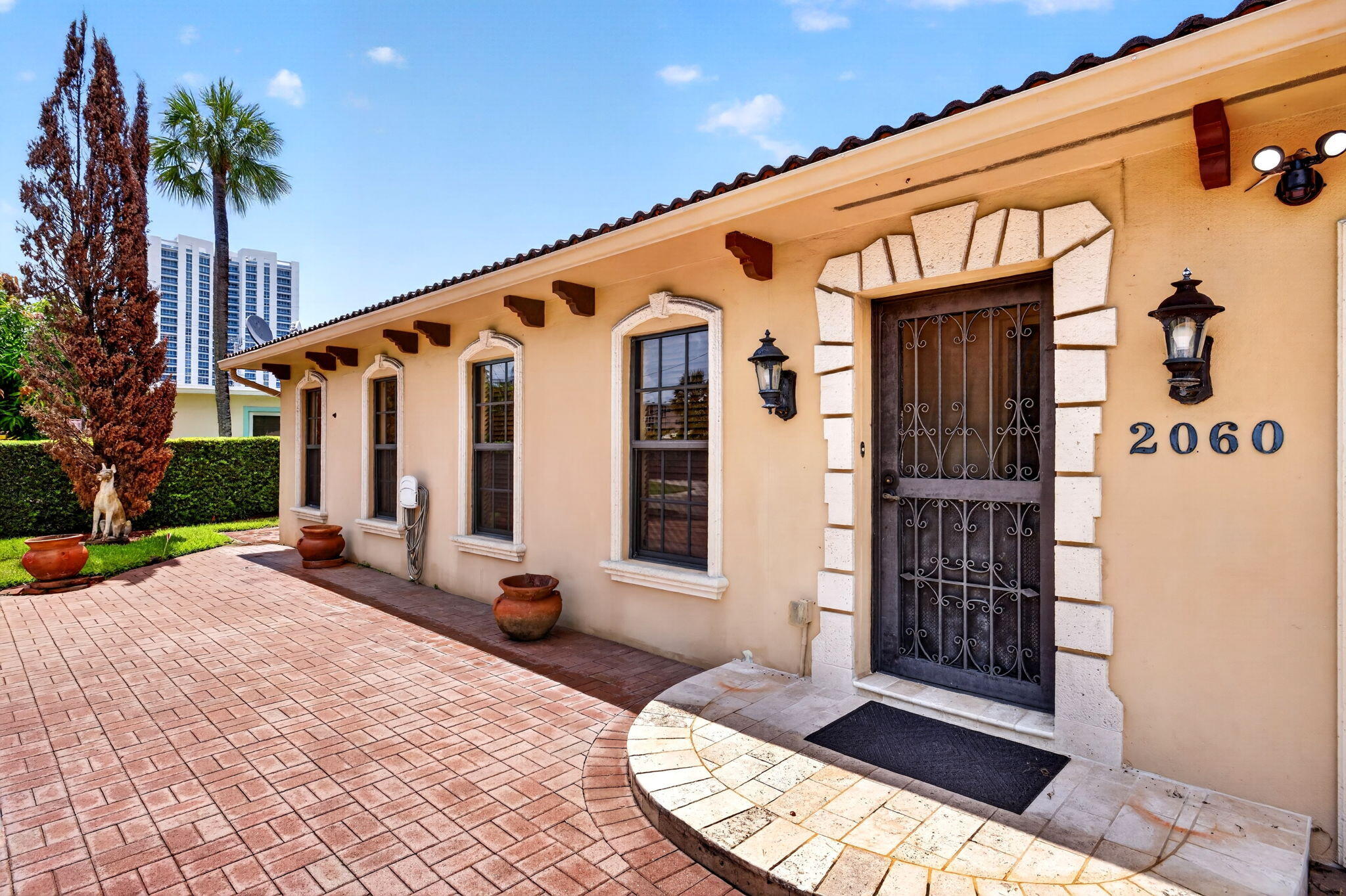 2060 Tropic Isle, Lauderdale-By-The-Sea