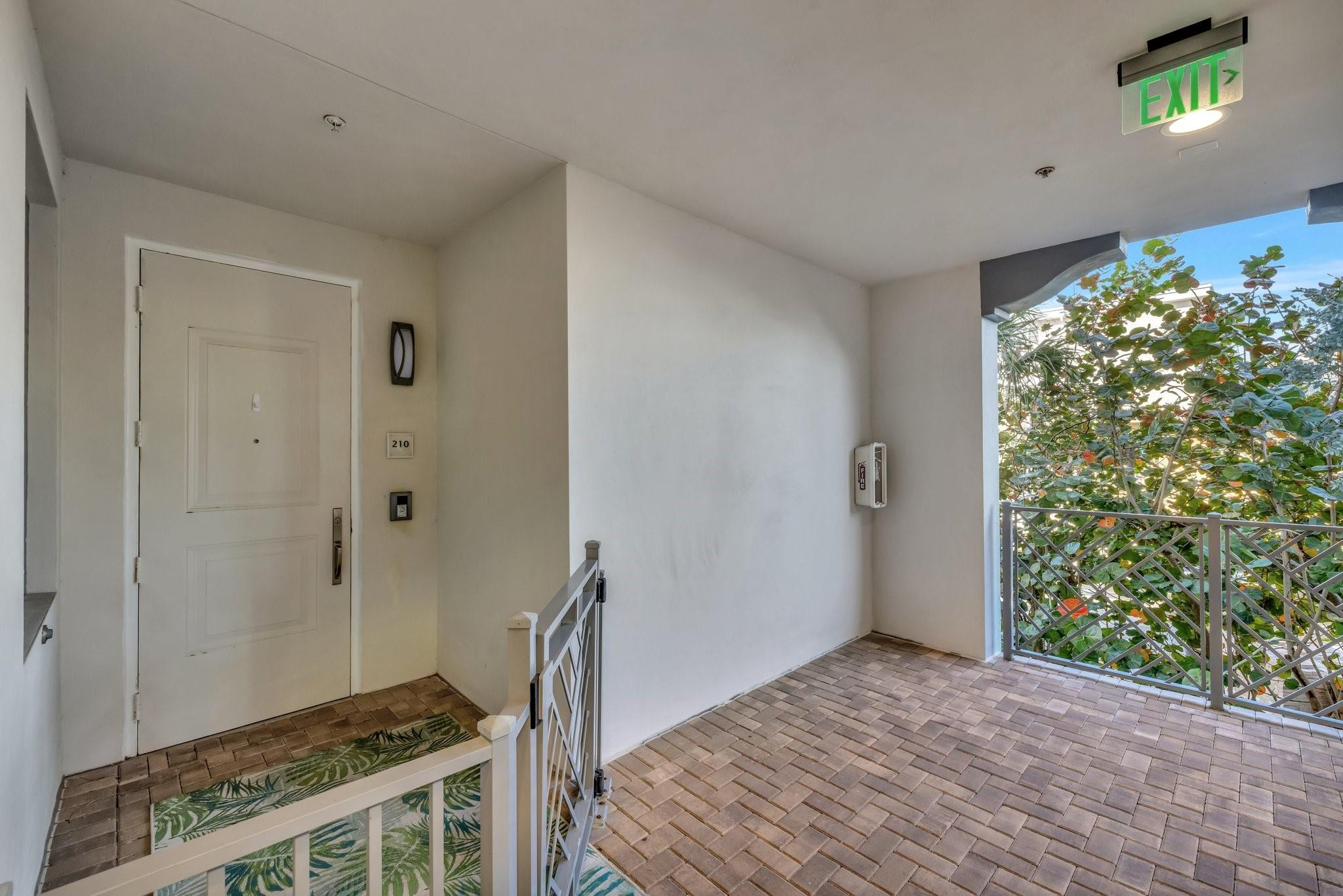 4511 El Mar Drive 210, Lauderdale-By-The-Sea Unit: 210