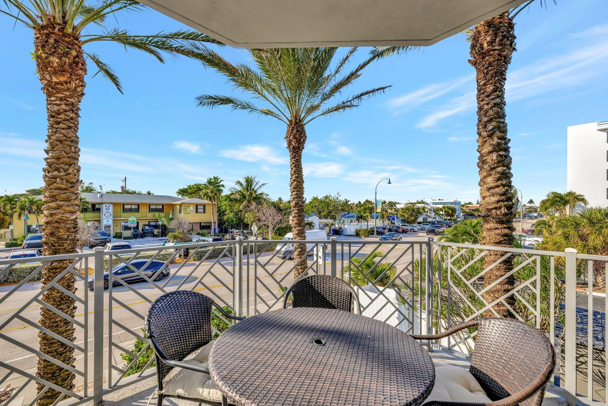 4511 El Mar Drive 210, Lauderdale-By-The-Sea Unit: 210