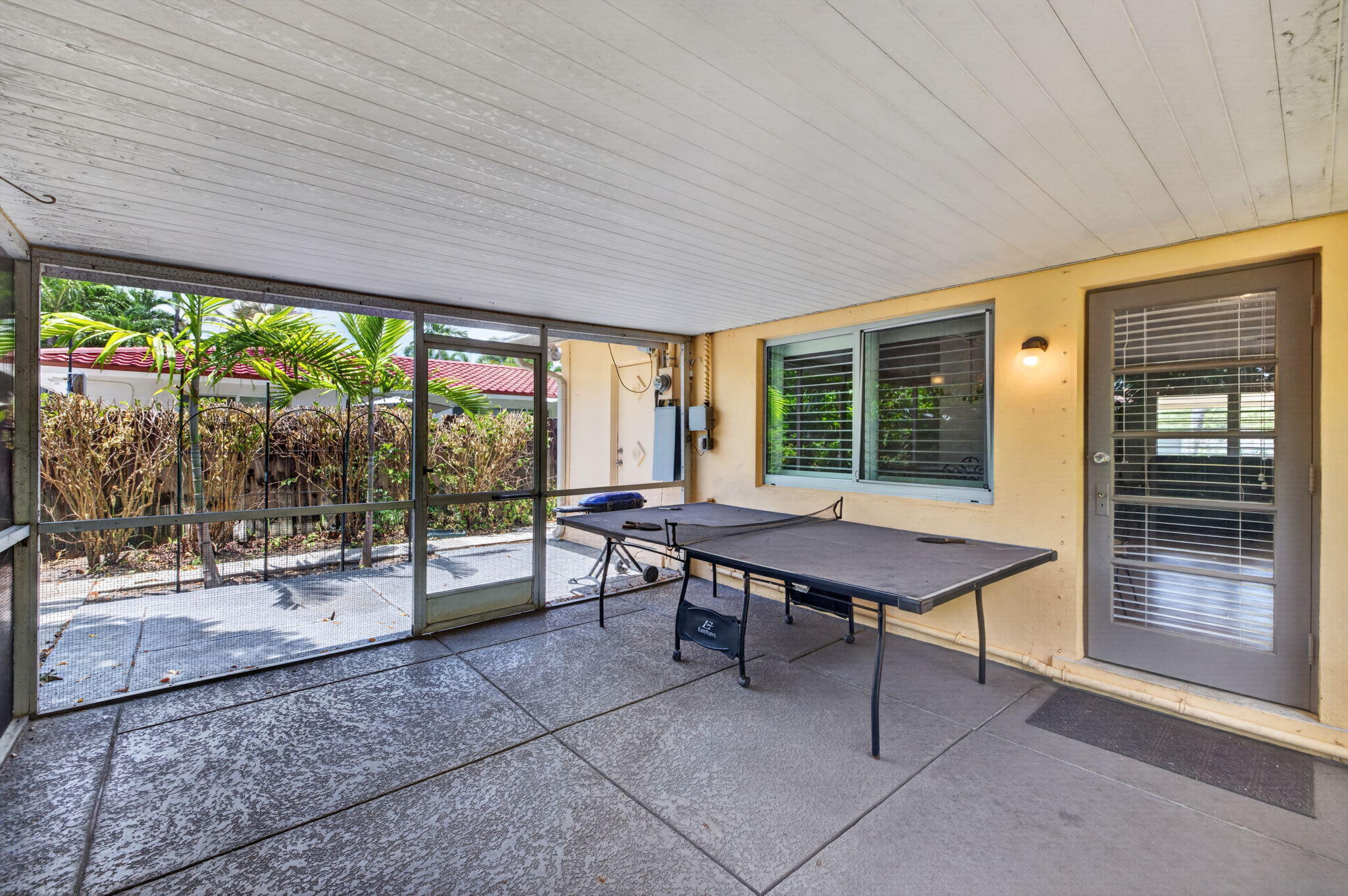 1858 NE 34TH Street