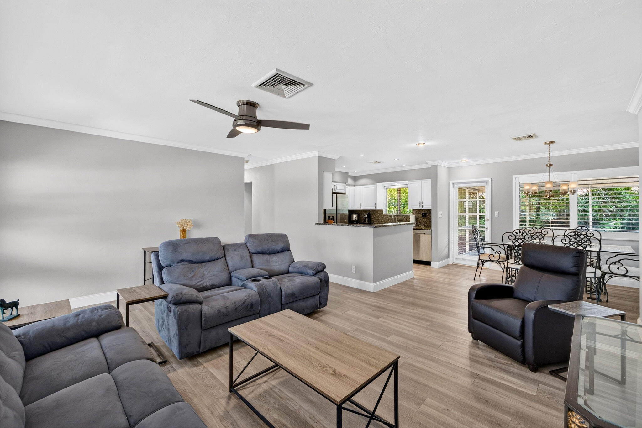 1858 NE 34TH Street
