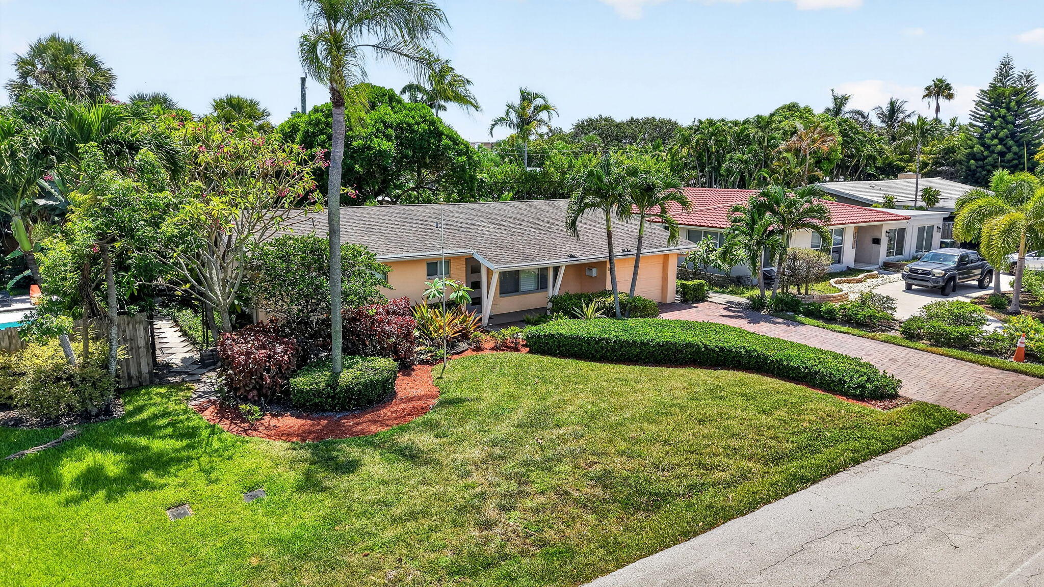 1858 NE 34TH Street