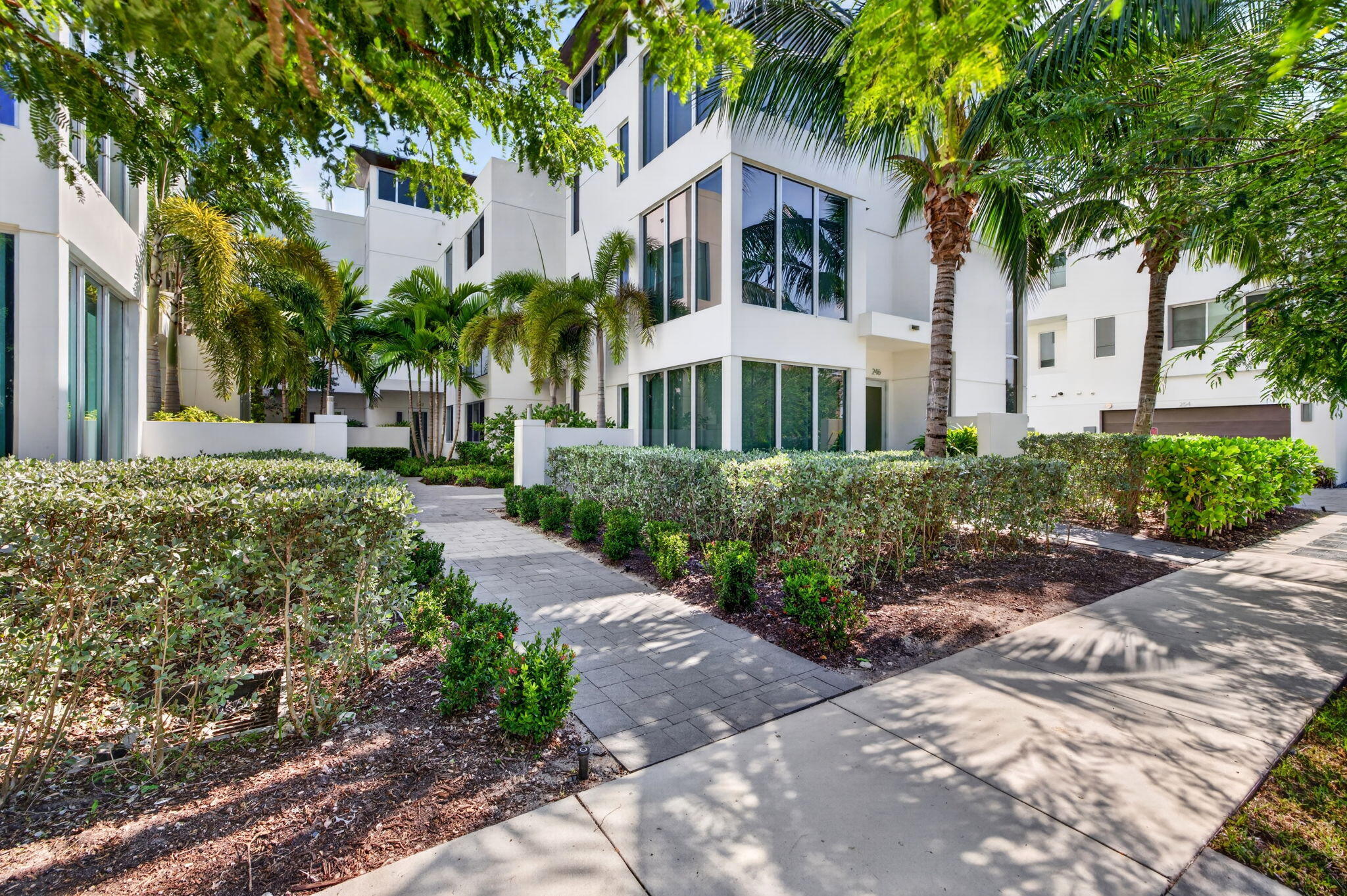 244 Garden Court, Lauderdale-By-The-Sea