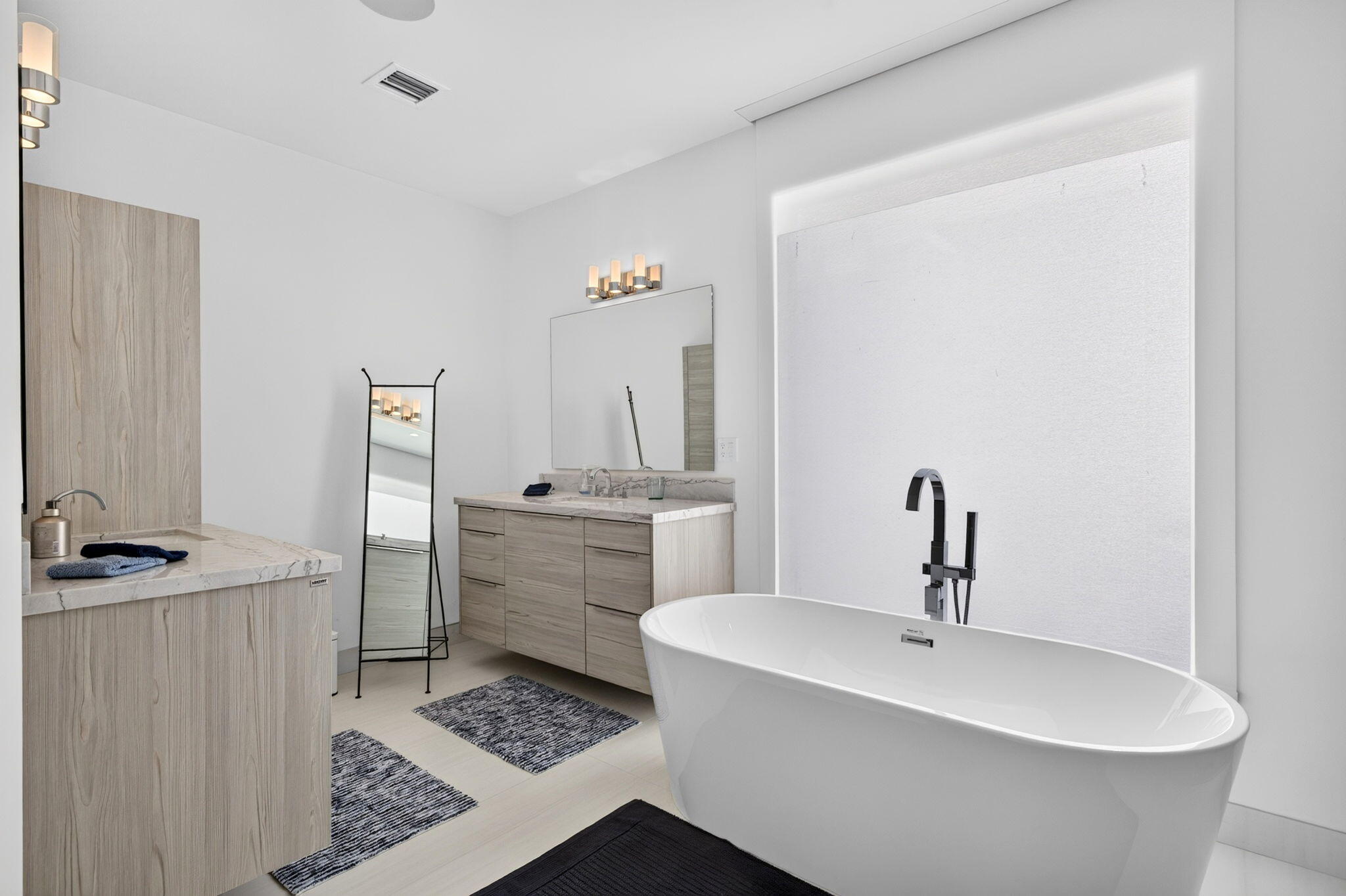 244 Garden Court, Lauderdale-By-The-Sea
