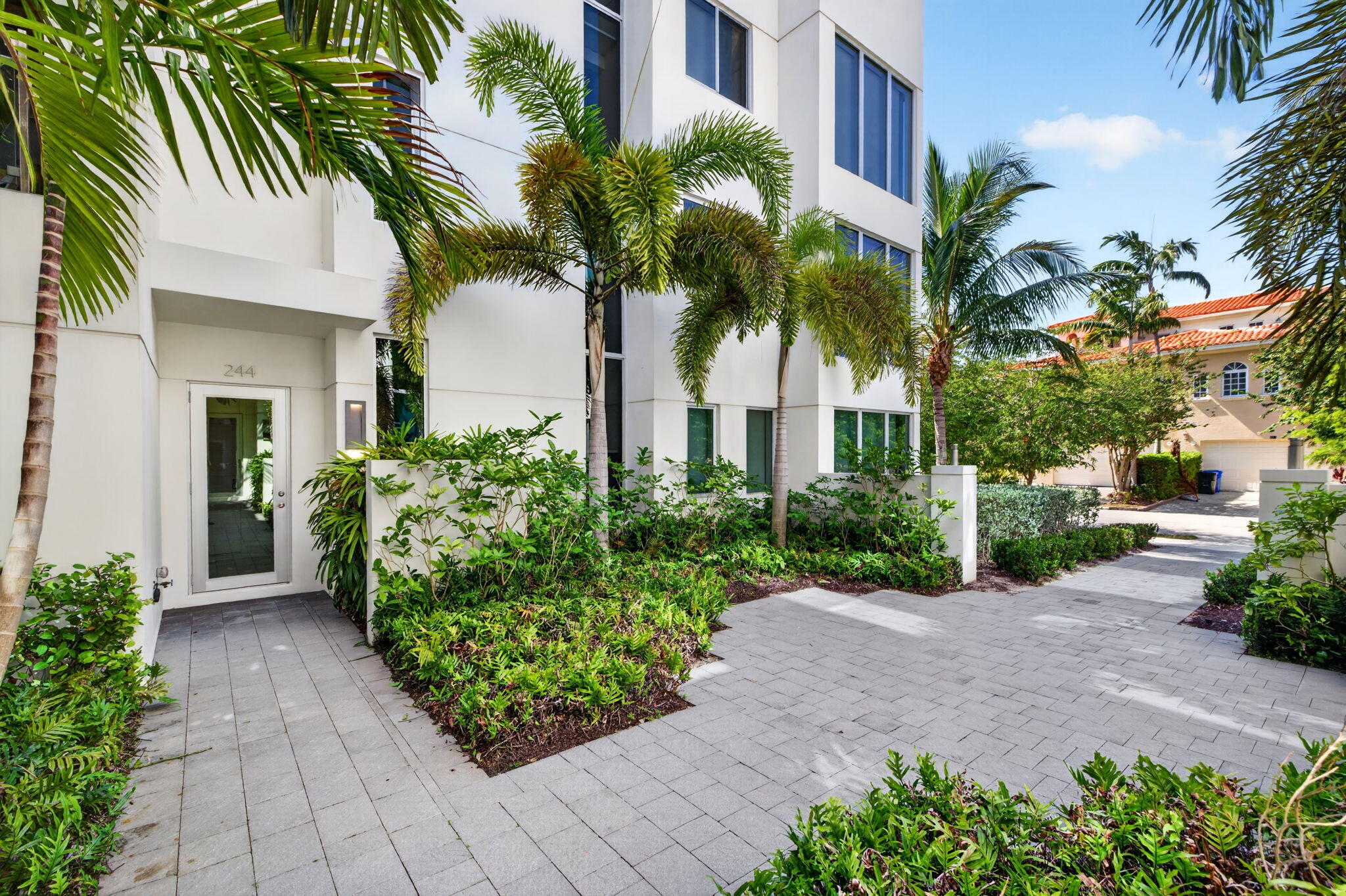 244 Garden Court, Lauderdale-By-The-Sea