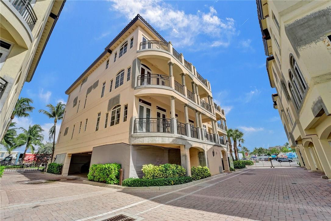 4320 El Mar Drive 202, Lauderdale-By-The-Sea Unit: 202