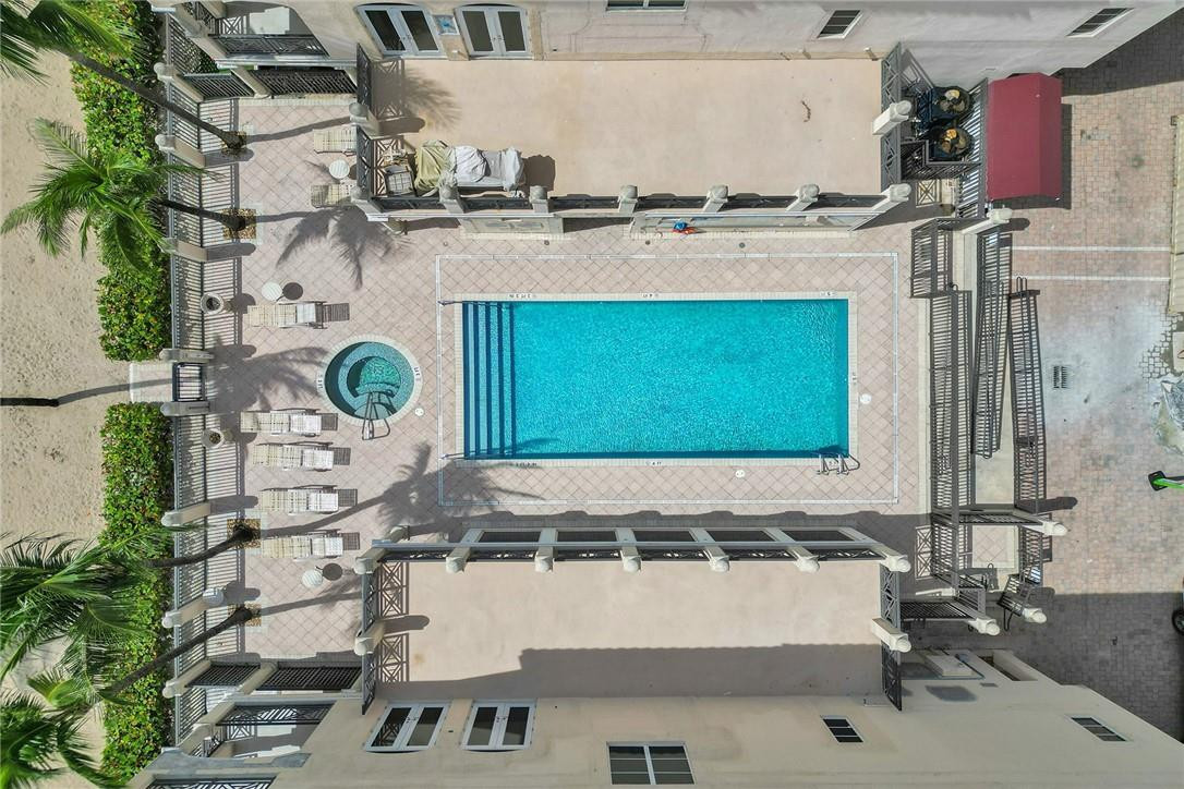 4320 El Mar Drive 202, Lauderdale-By-The-Sea Unit: 202