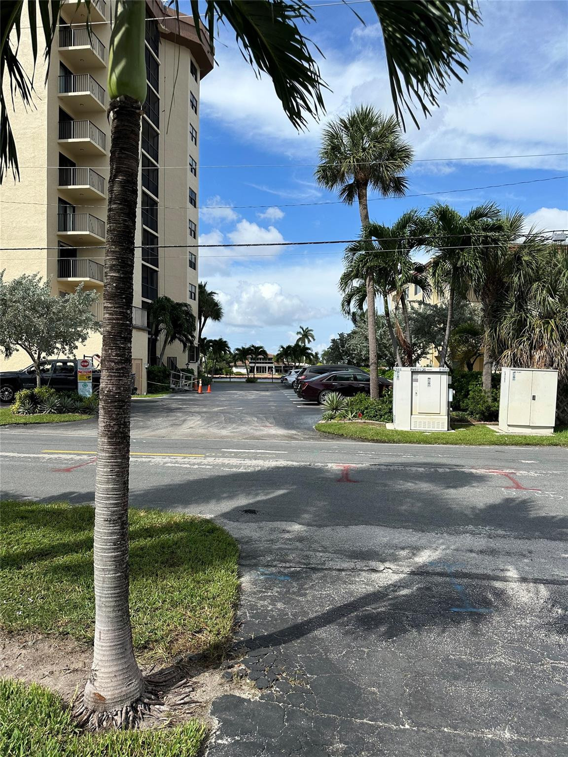 424 N Riverside Dr Unit: 104