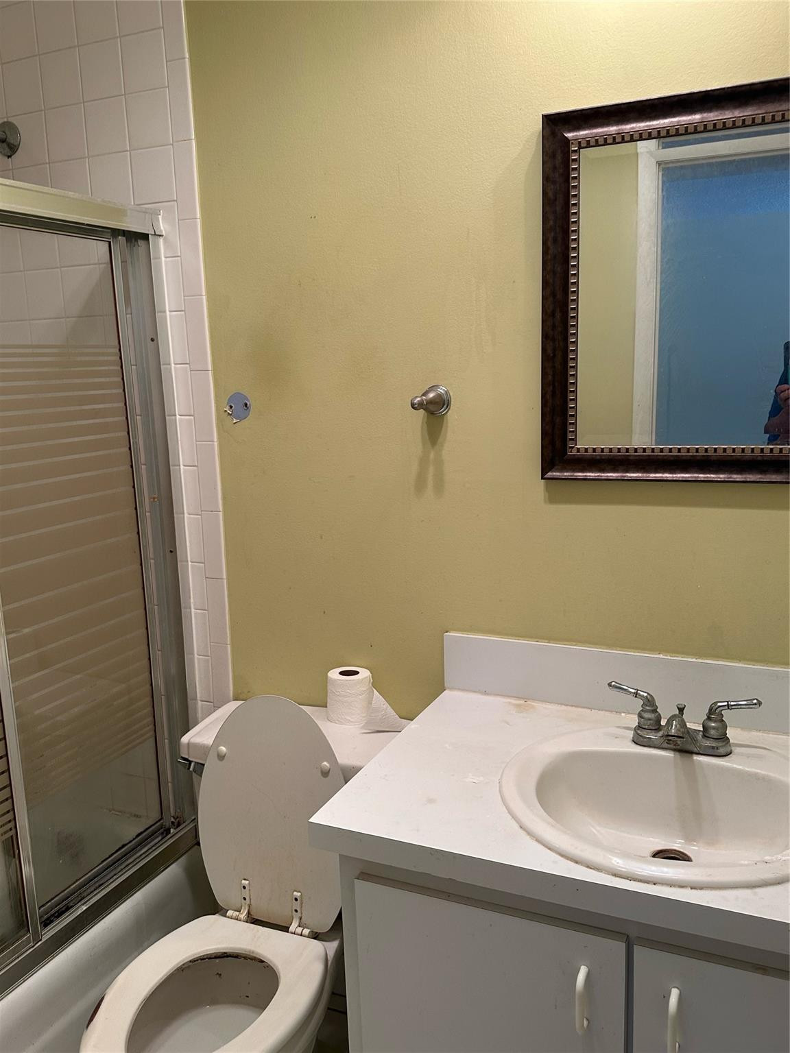 424 N Riverside Dr Unit: 104