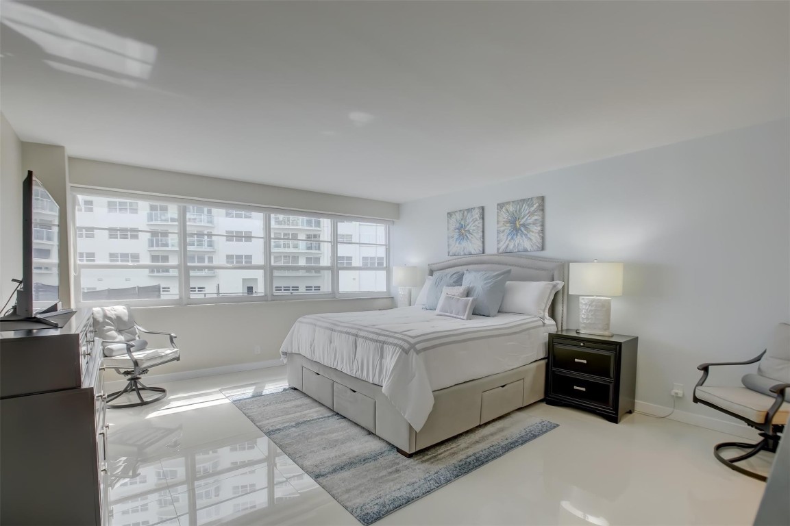 3430 Galt Ocean Dr Unit: 310