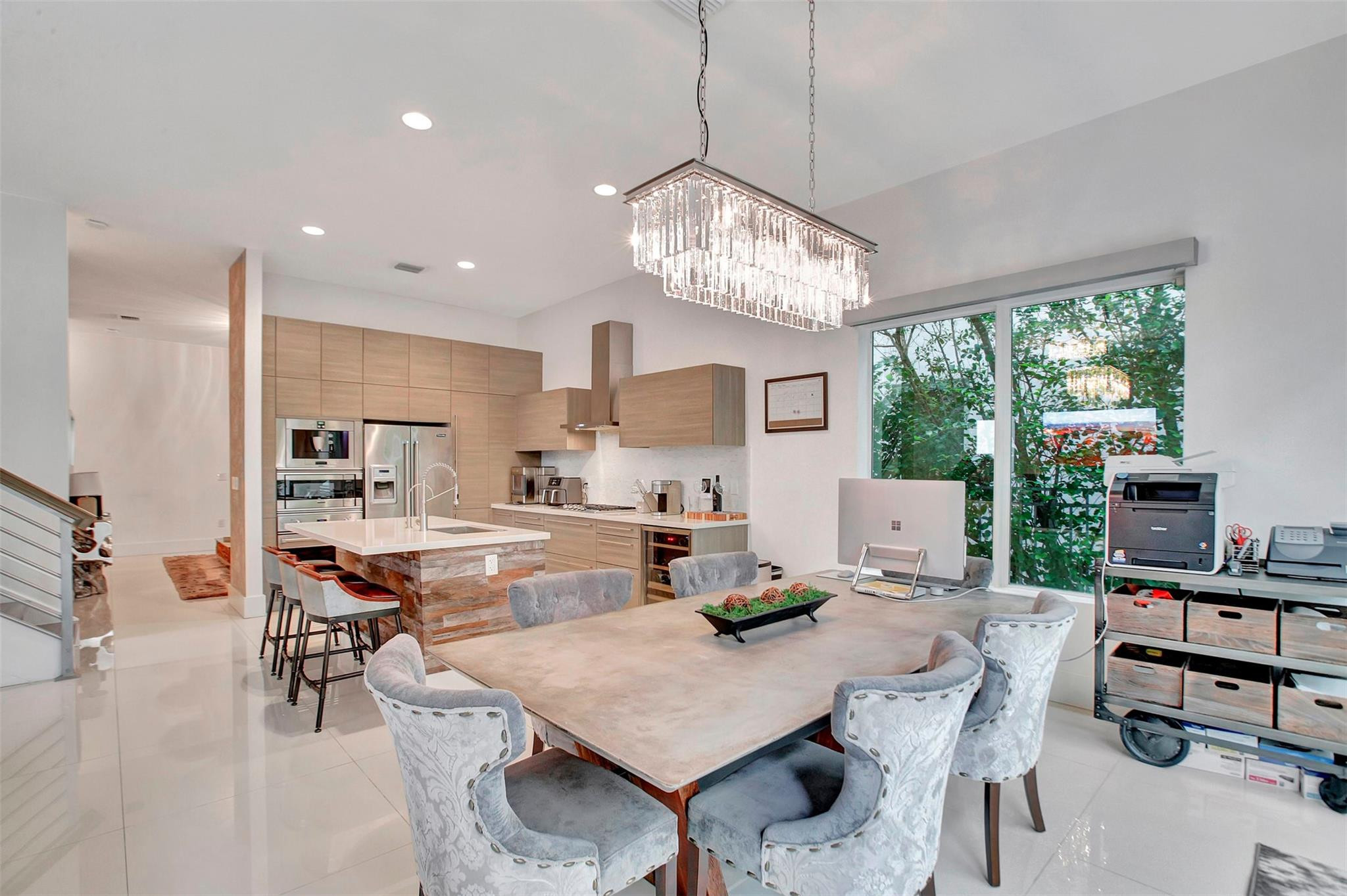 18935 S Atlantic Blvd