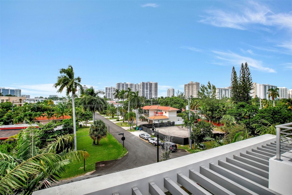 18935 S Atlantic Blvd