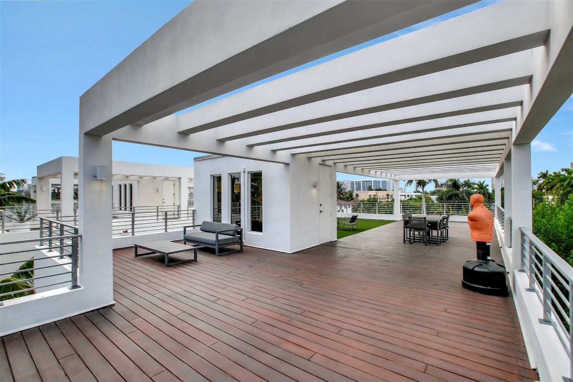 18935 S Atlantic Blvd