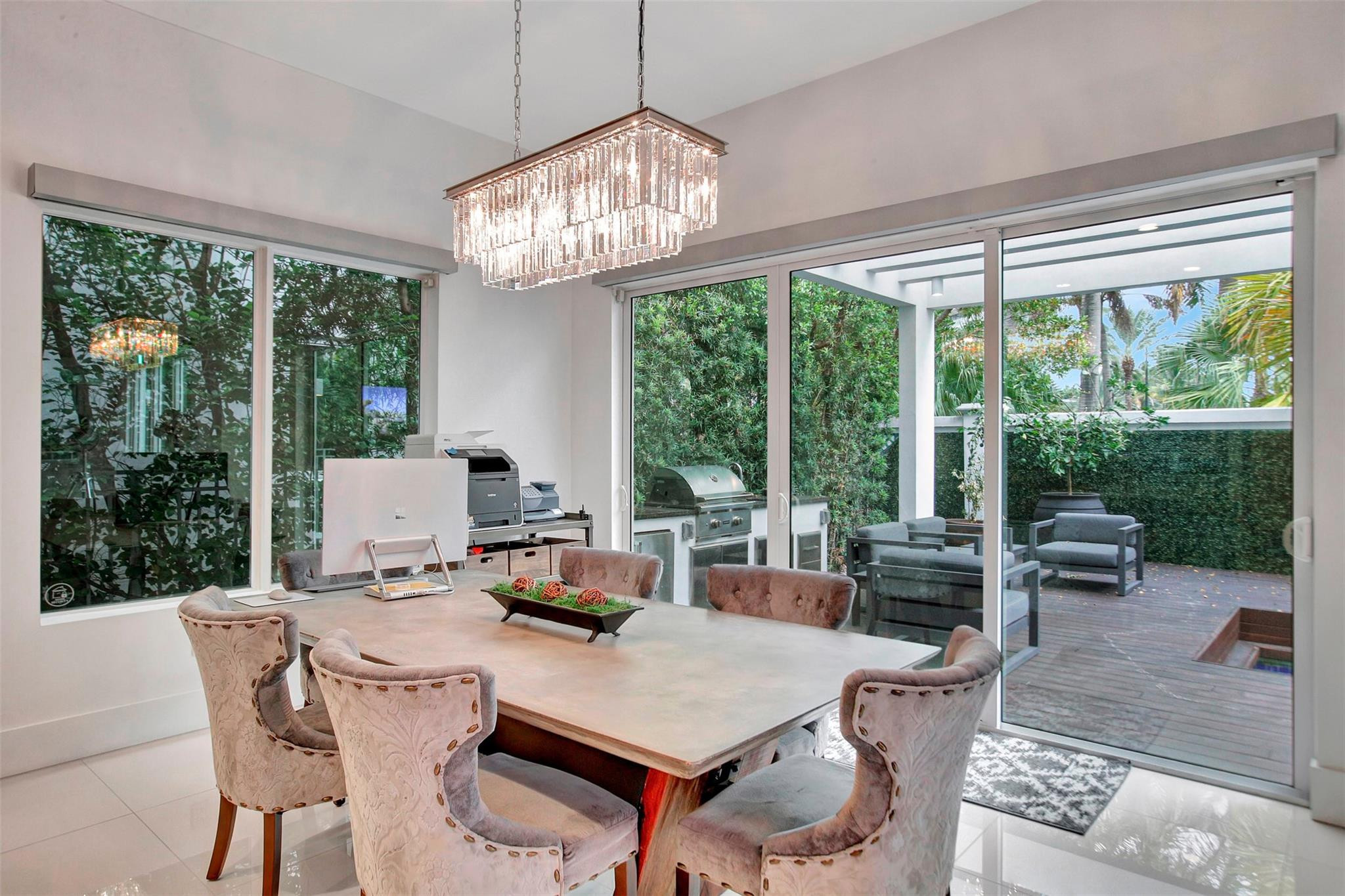 18935 S Atlantic Blvd