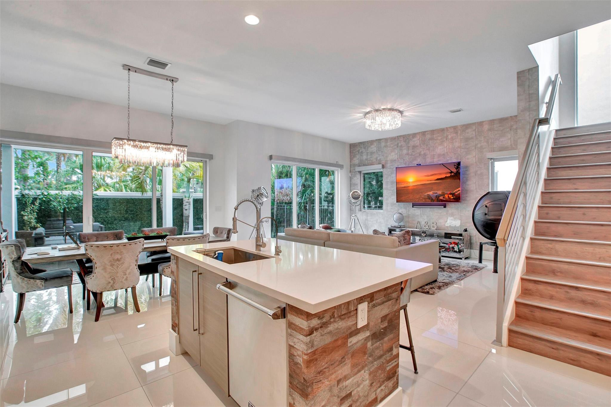 18935 S Atlantic Blvd