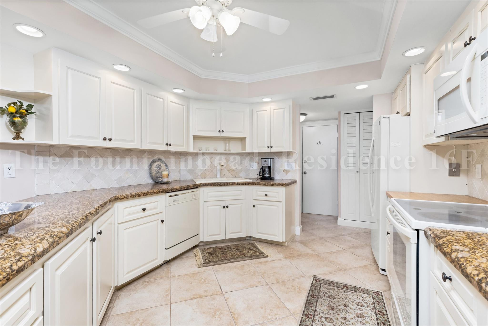 3900 N Ocean Drive 16F, Lauderdale-By-The-Sea Unit: 16F