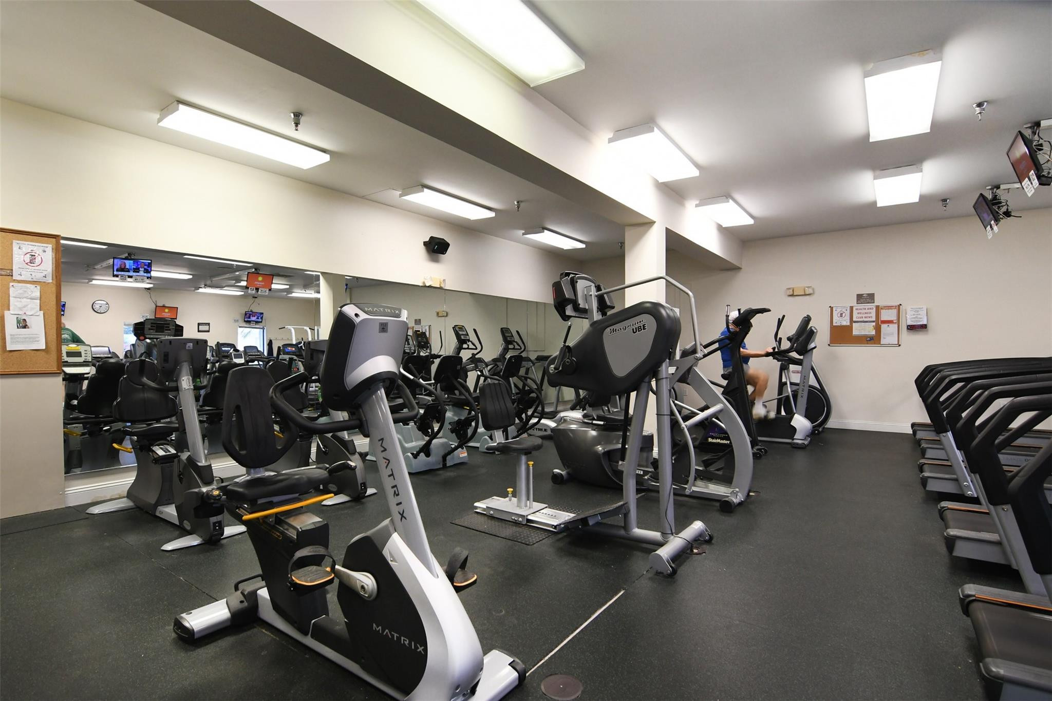 1503 Cayman Way Unit: B4