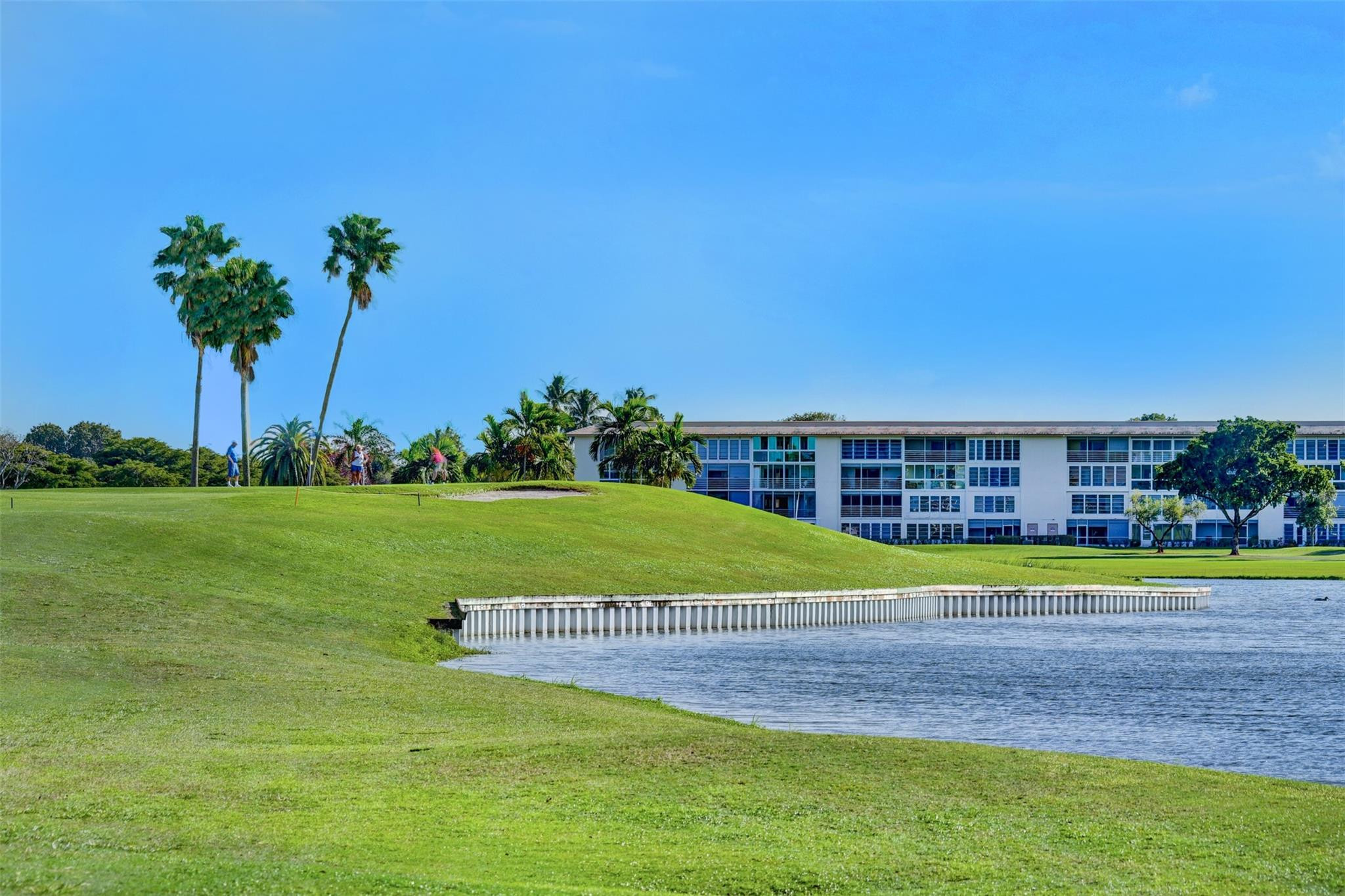 1503 Cayman Way Unit: B4