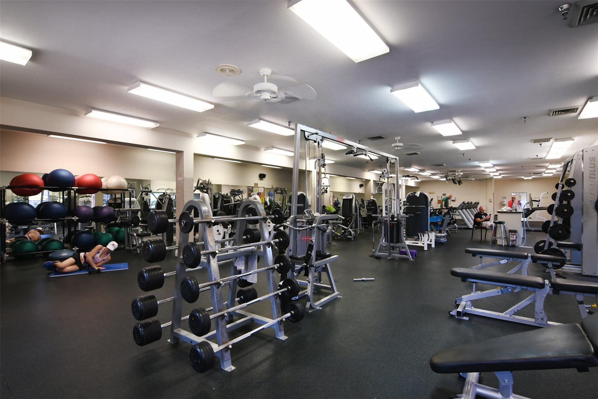 1503 Cayman Way Unit: B4