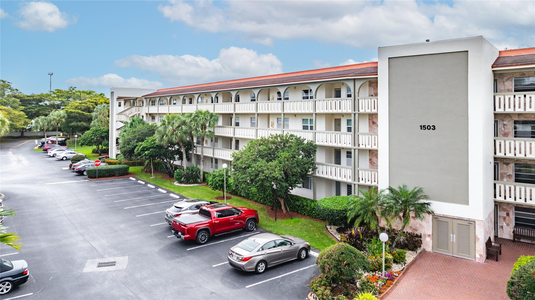 1503 Cayman Way Unit: B4