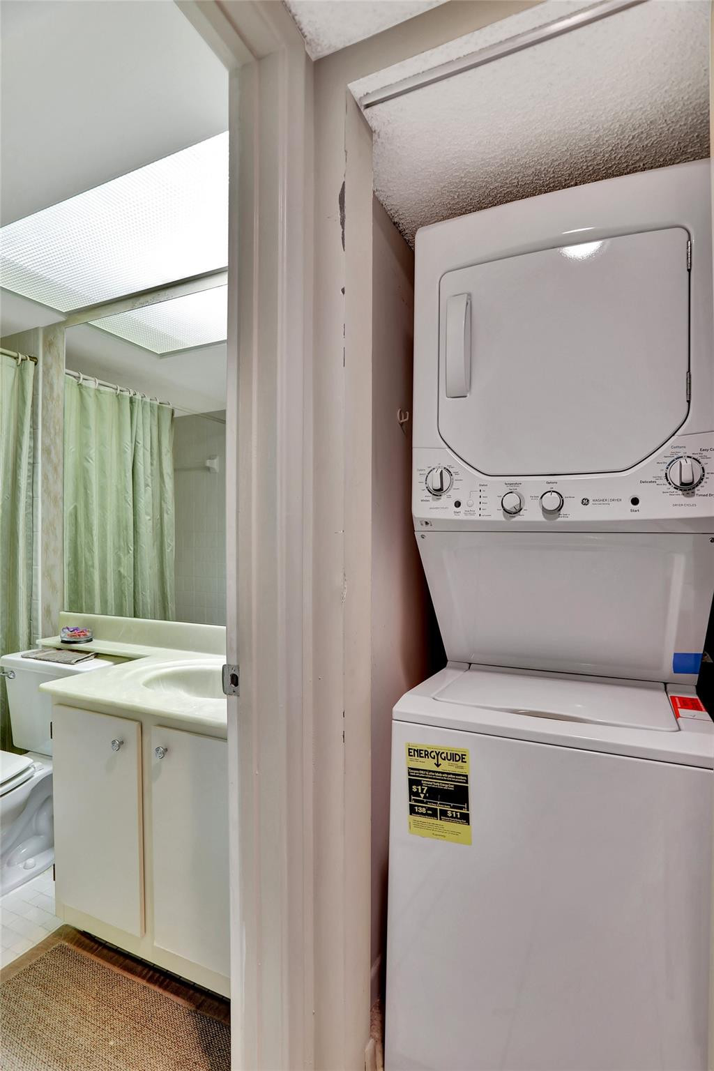 1503 Cayman Way Unit: B4