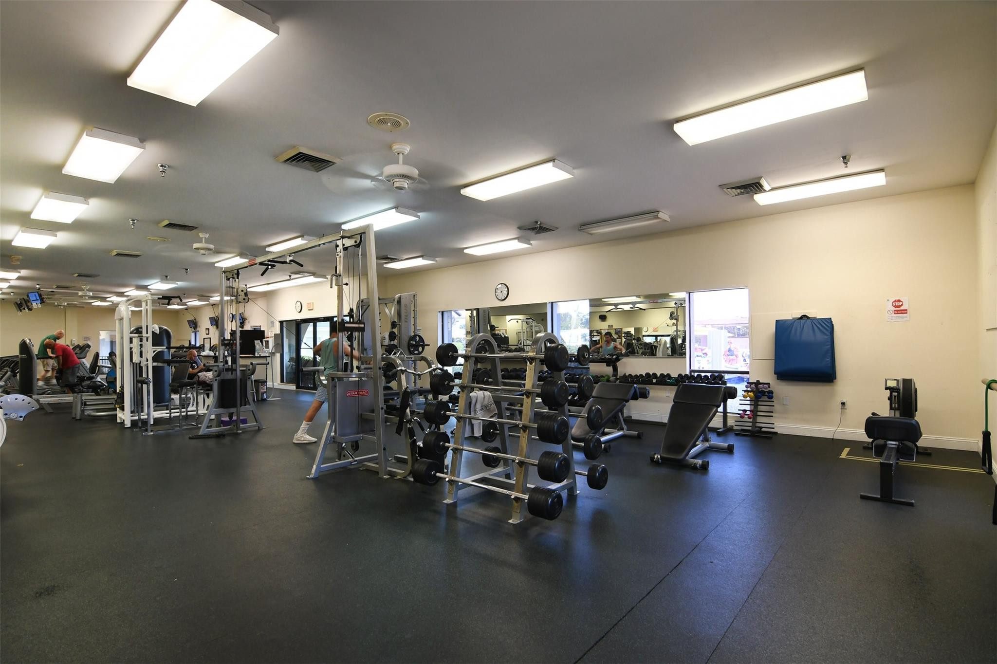 1503 Cayman Way Unit: B4