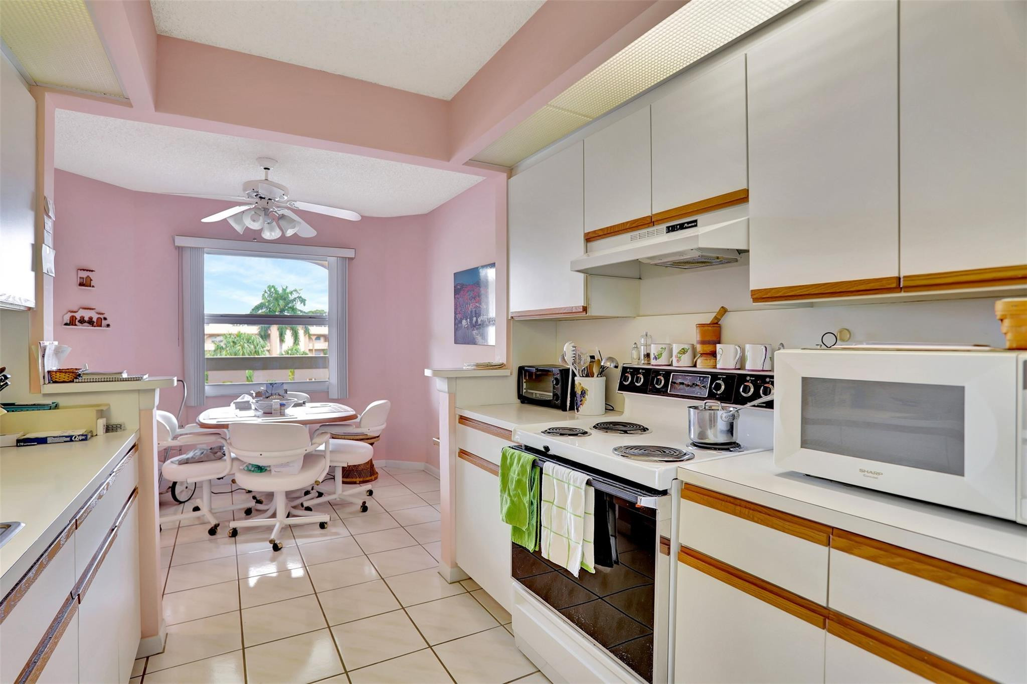 1503 Cayman Way Unit: B4