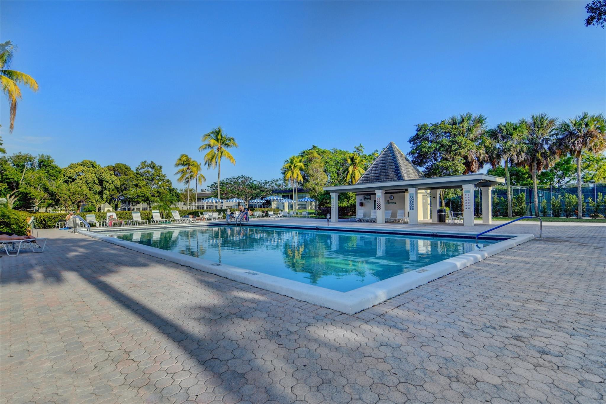 1503 Cayman Way Unit: B4