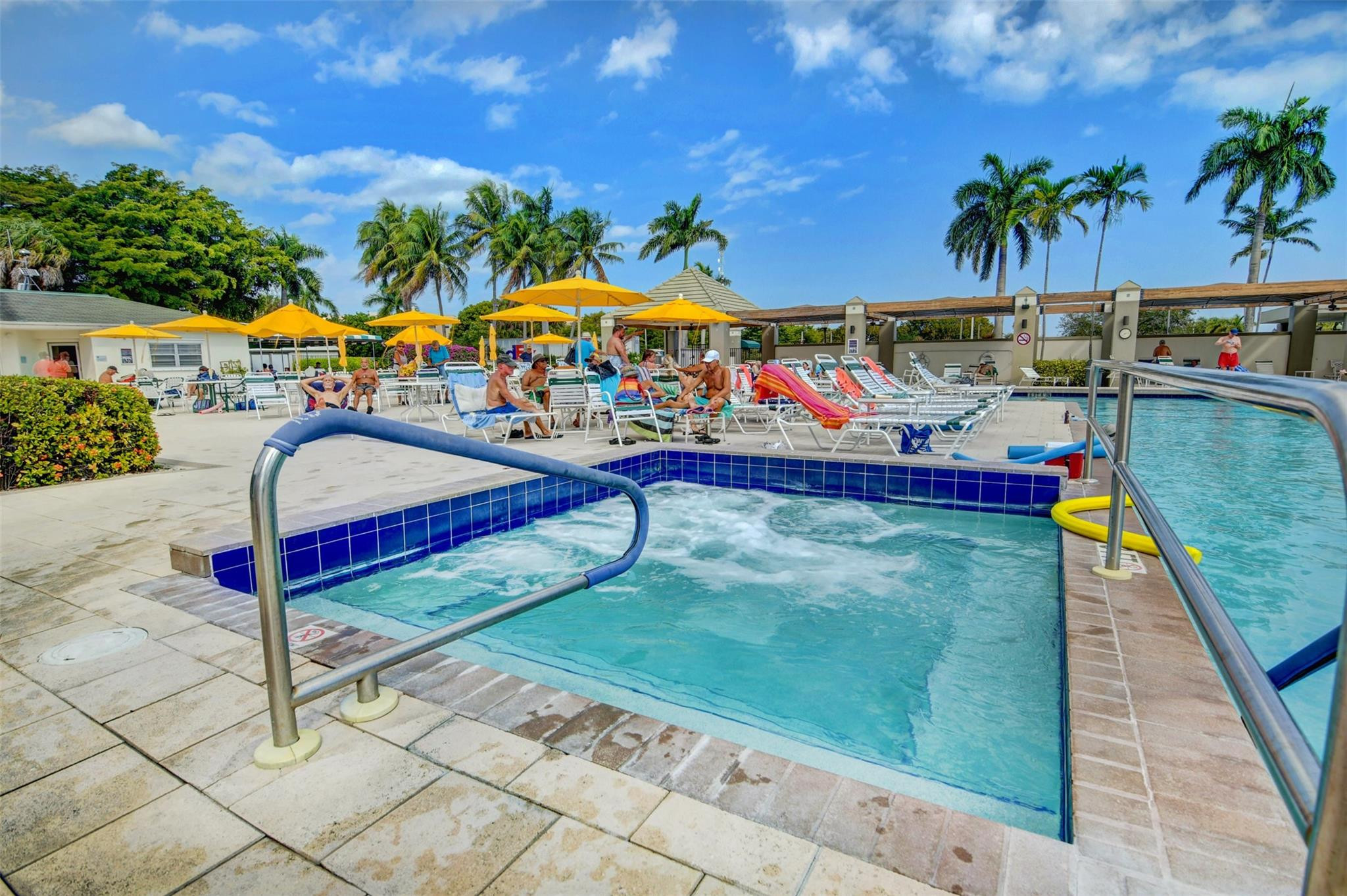 1503 Cayman Way Unit: B4