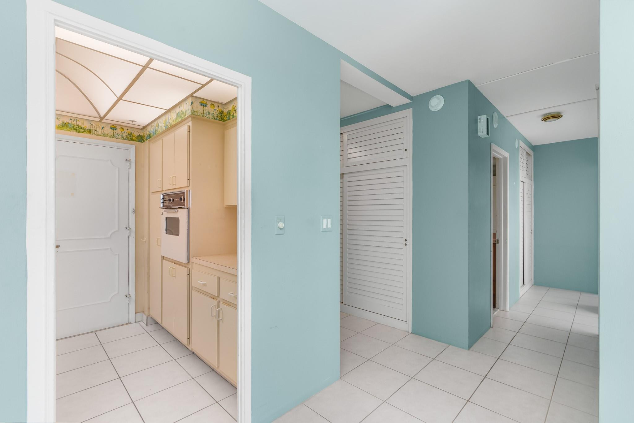 3200 NE 36th Street 607
