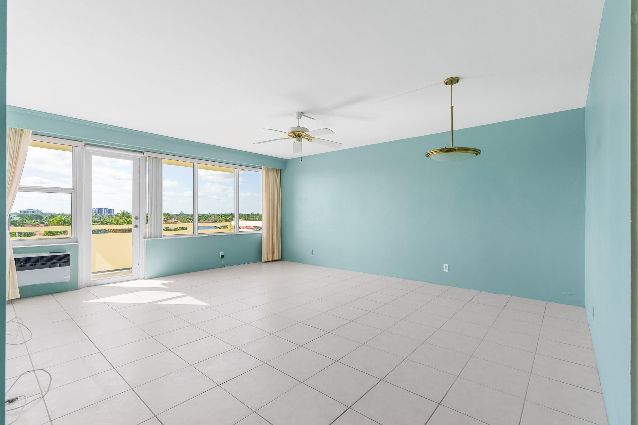 3200 NE 36th Street 607