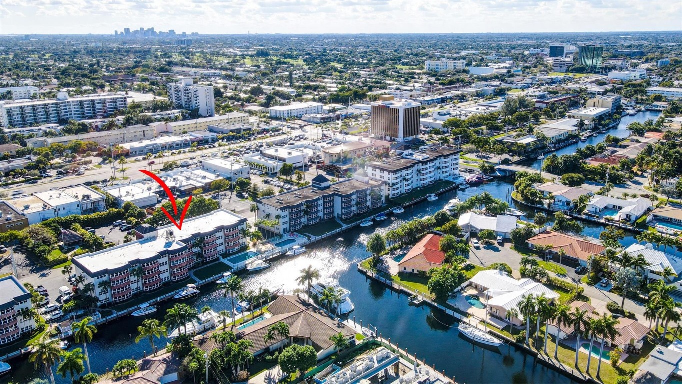 3111 NE 51st St Unit: 103