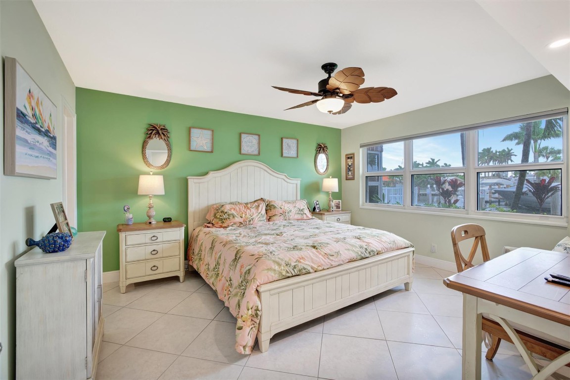 3111 NE 51st St Unit: 103