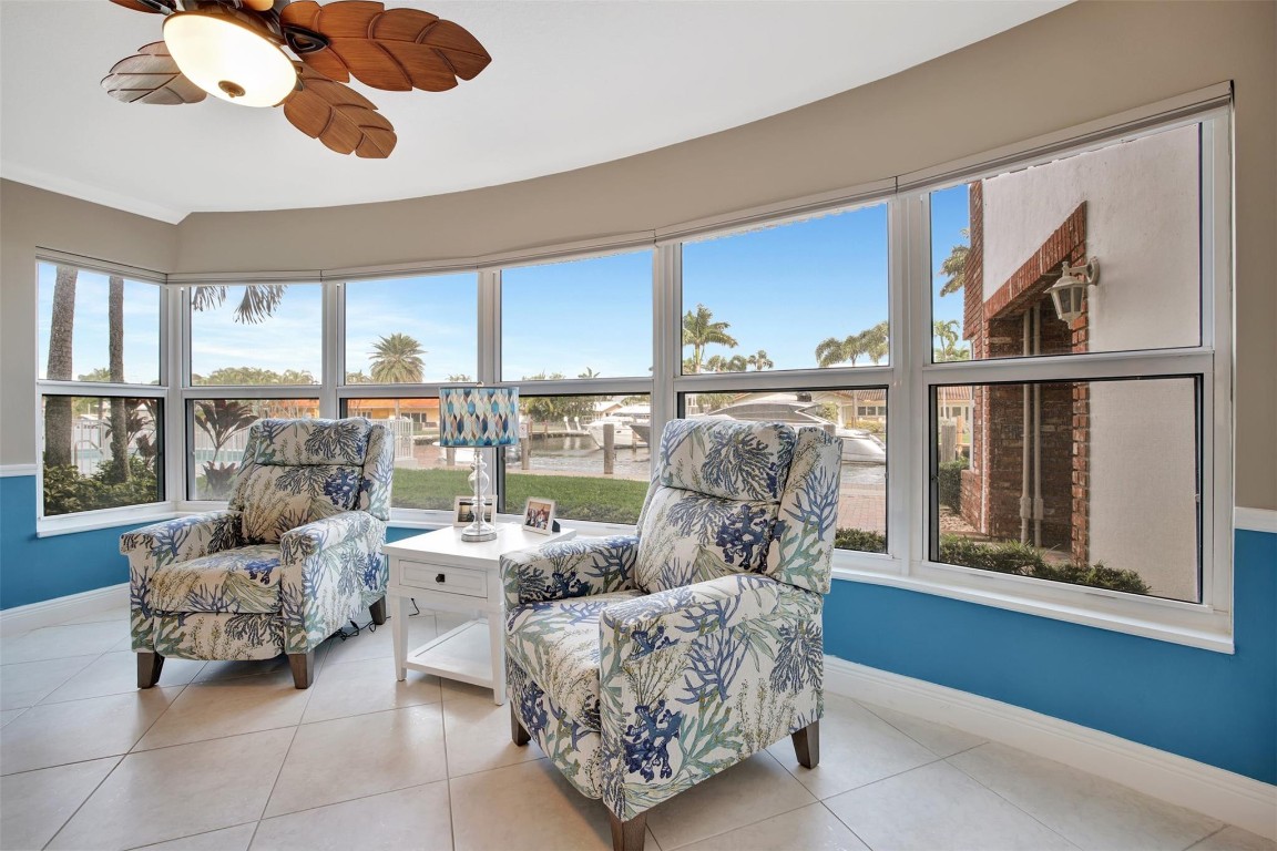 3111 NE 51st St Unit: 103