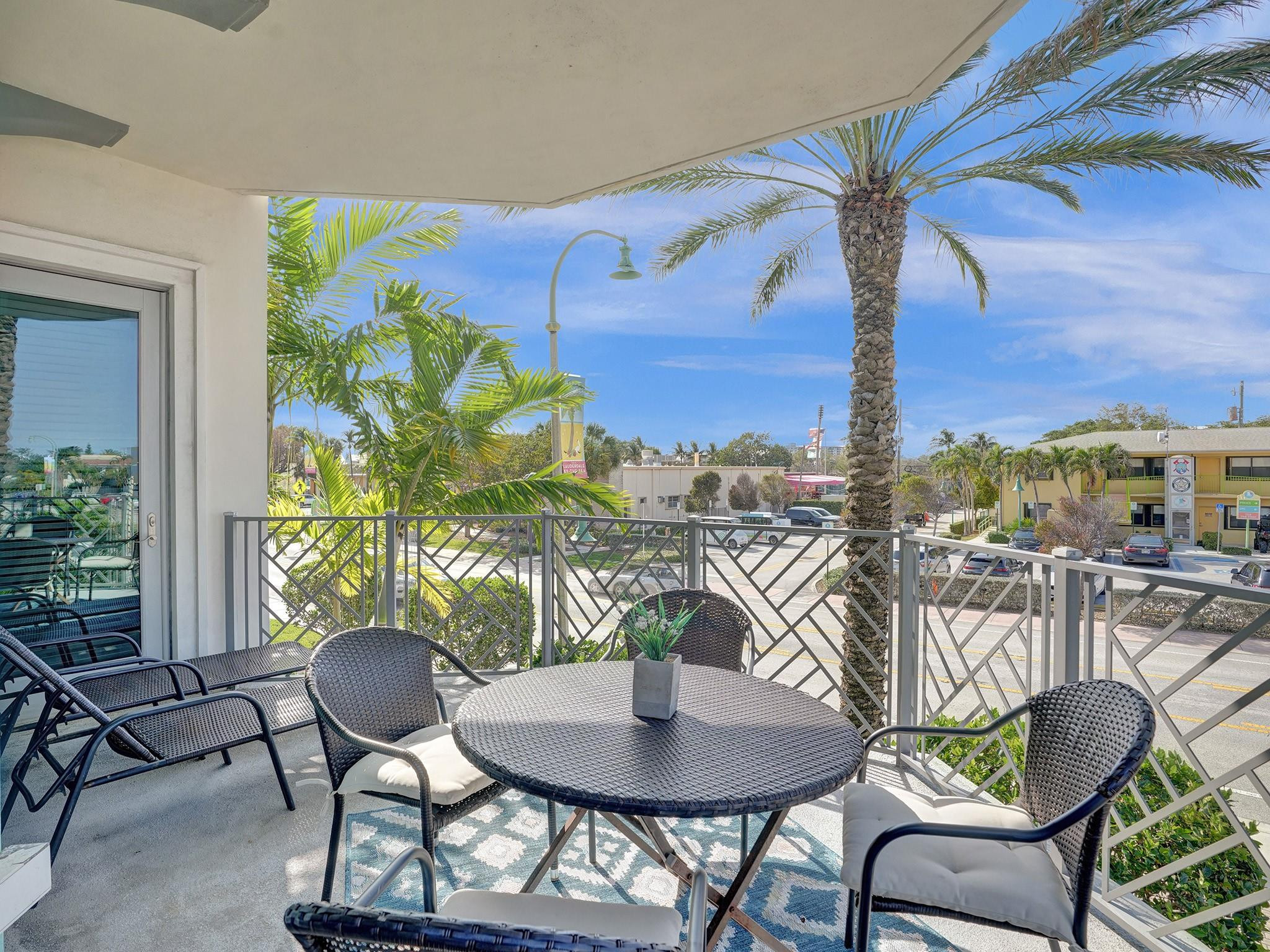4511 El Mar Drive 210, Lauderdale-By-The-Sea Unit: 210