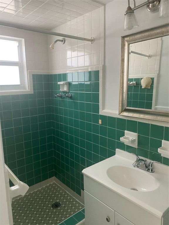 4213 El Mar Dr Unit: 6