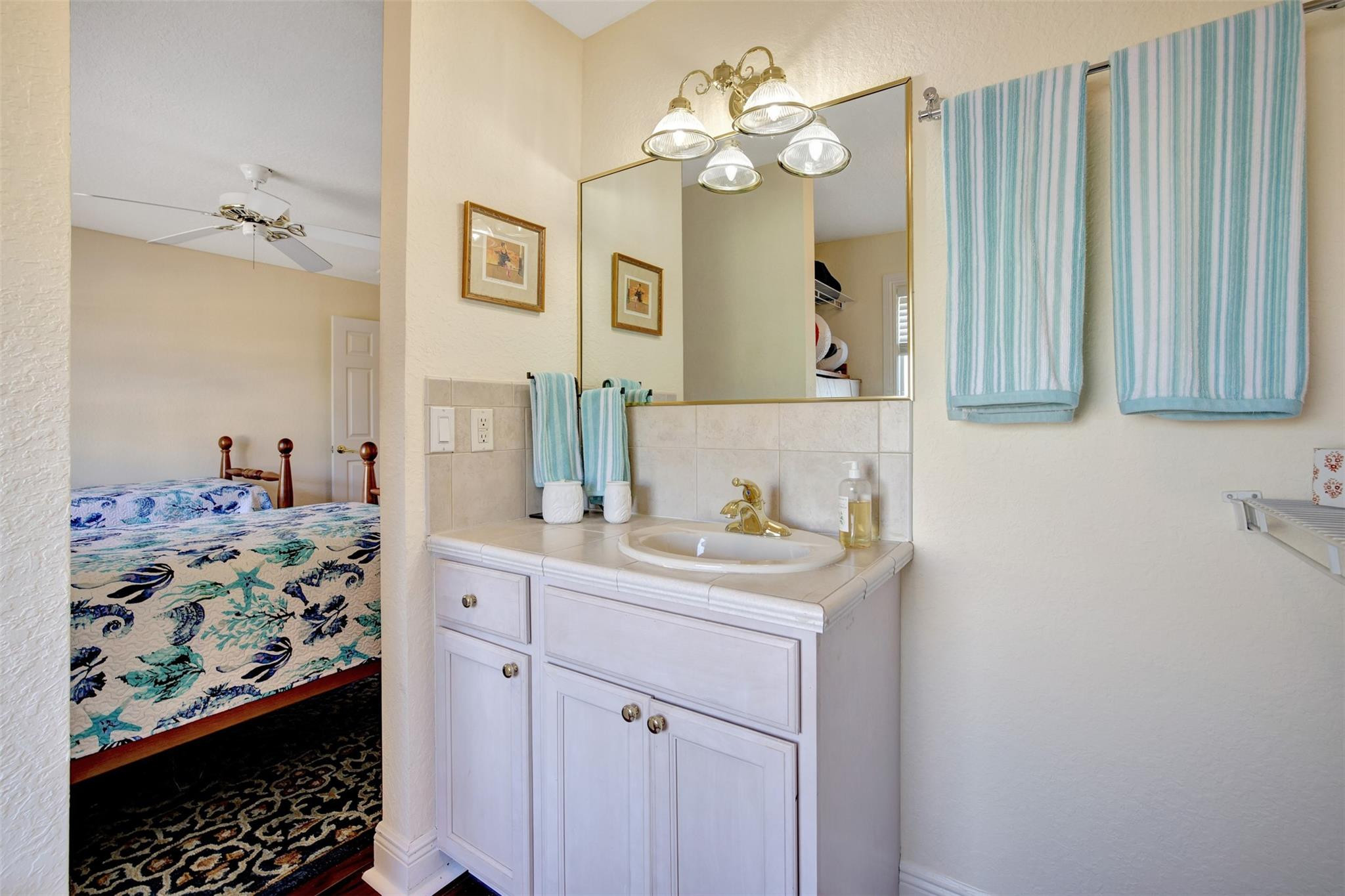 4547 Bougainvilla Dr