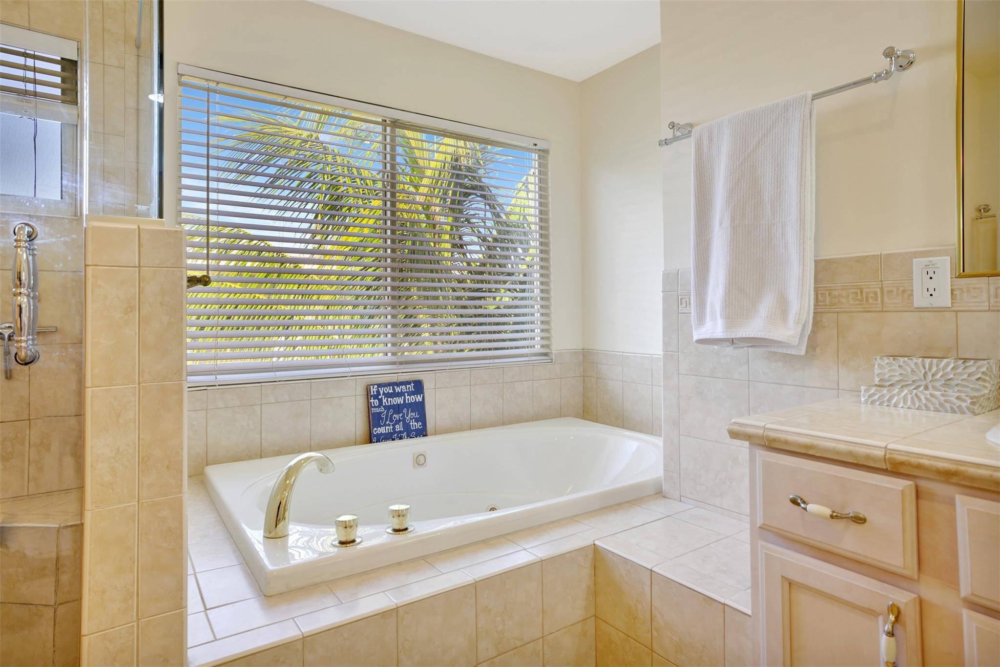 4547 Bougainvilla Dr