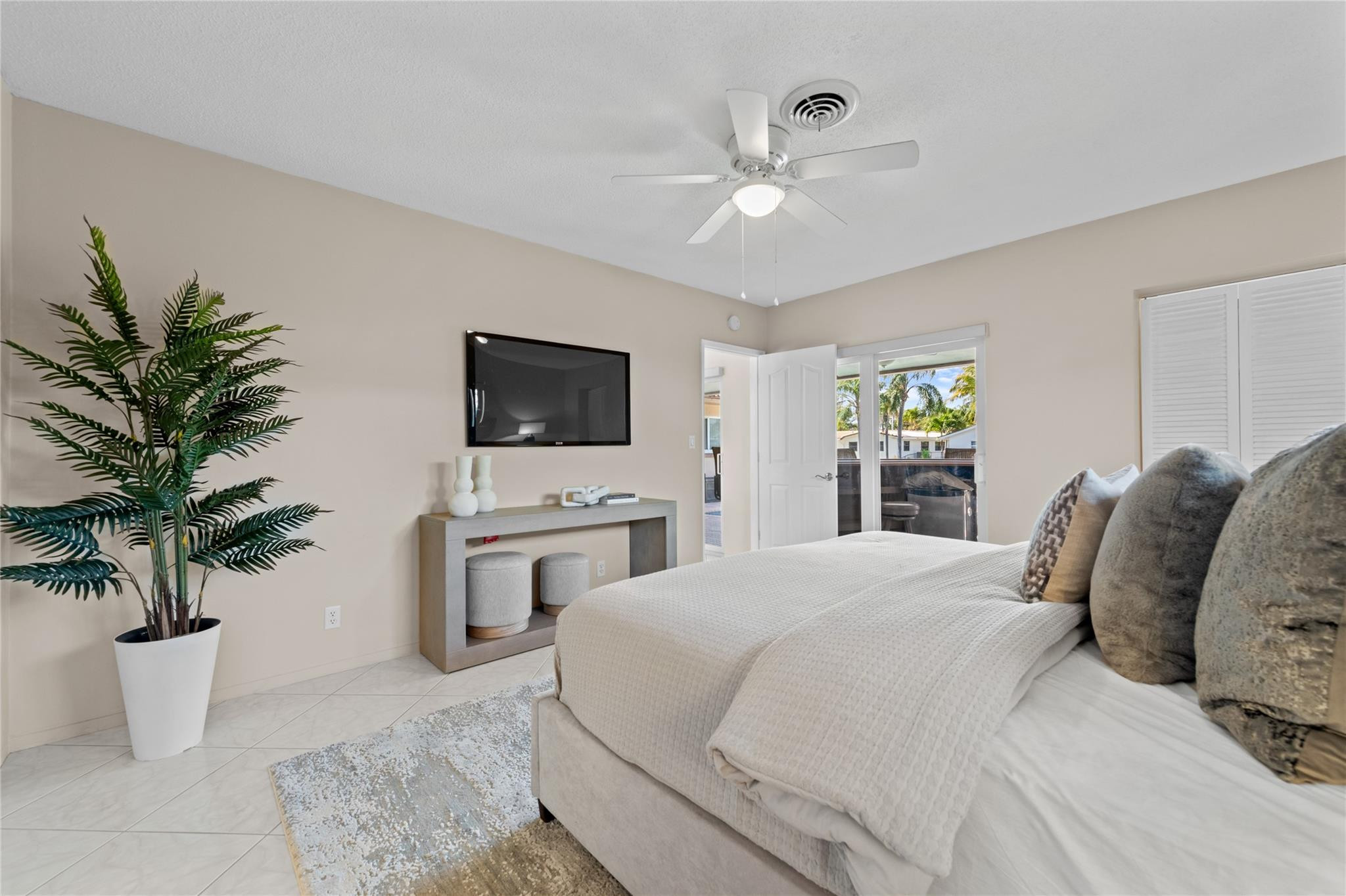 1471 NE 54th Street