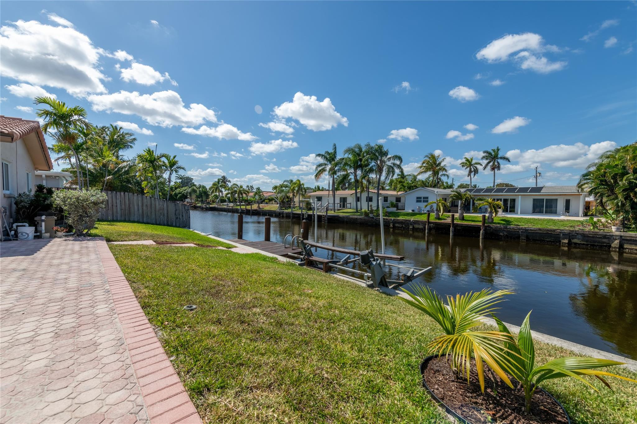 1471 NE 54th Street