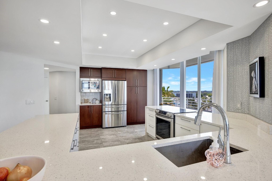 1440 S Ocean Blvd 6c