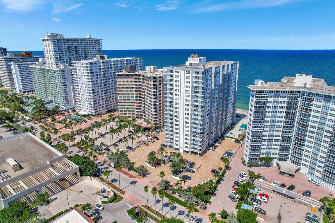 3750 Galt Ocean Dr 211